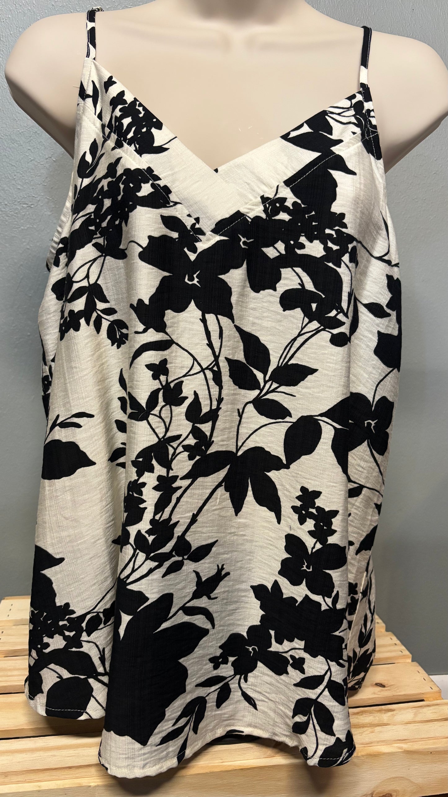 Black/White Floral Tank